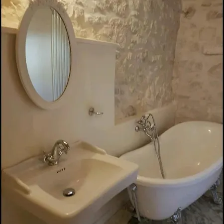 Antiche Scuderie Palazzo Fasciani * Σουλμόνα