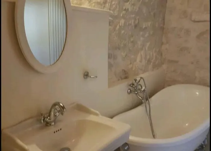 Antiche Scuderie Palazzo Fasciani * Sulmona